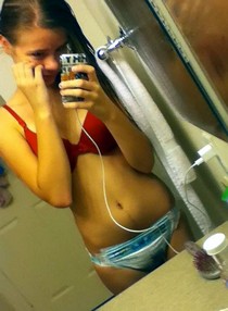 Teen in casual sex