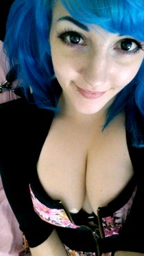 Experienced big tits babe